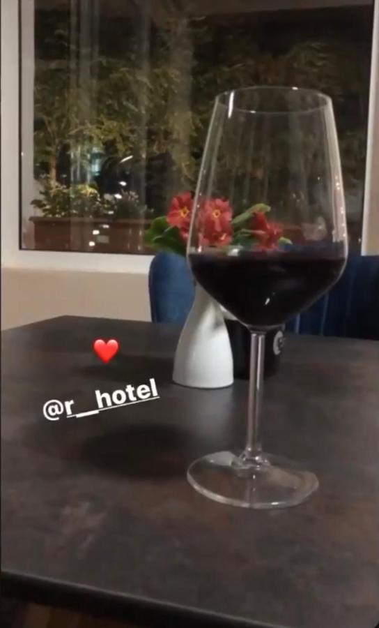 R Hotel Zhaban 外观 照片